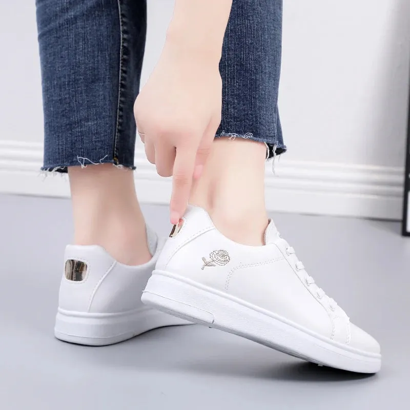 2024 Women Casual Shoes New Spring  White Sneakers Breathable Flower Lace-Up Women Sneakers Women Shoes Fashion Embroidered