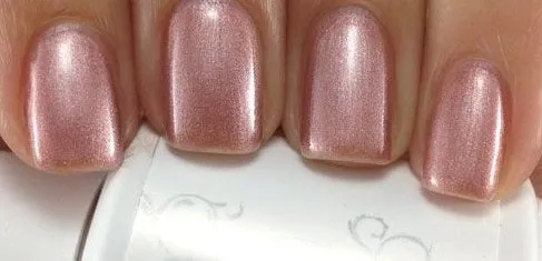 Glamour Queen * Harmony Gelish